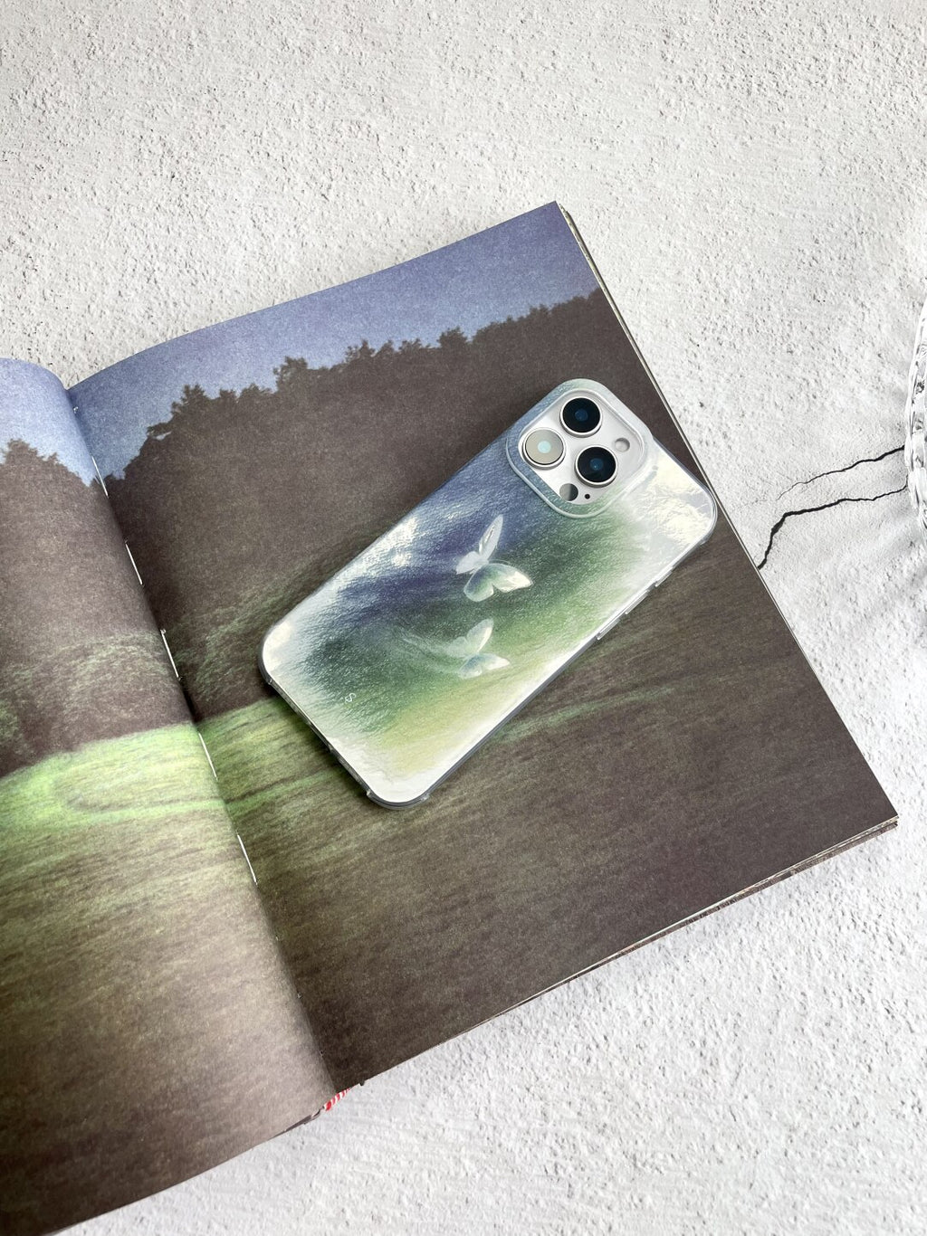 Artistic Metallic Luster Butterfly Breath Phone Case IMD-SSL